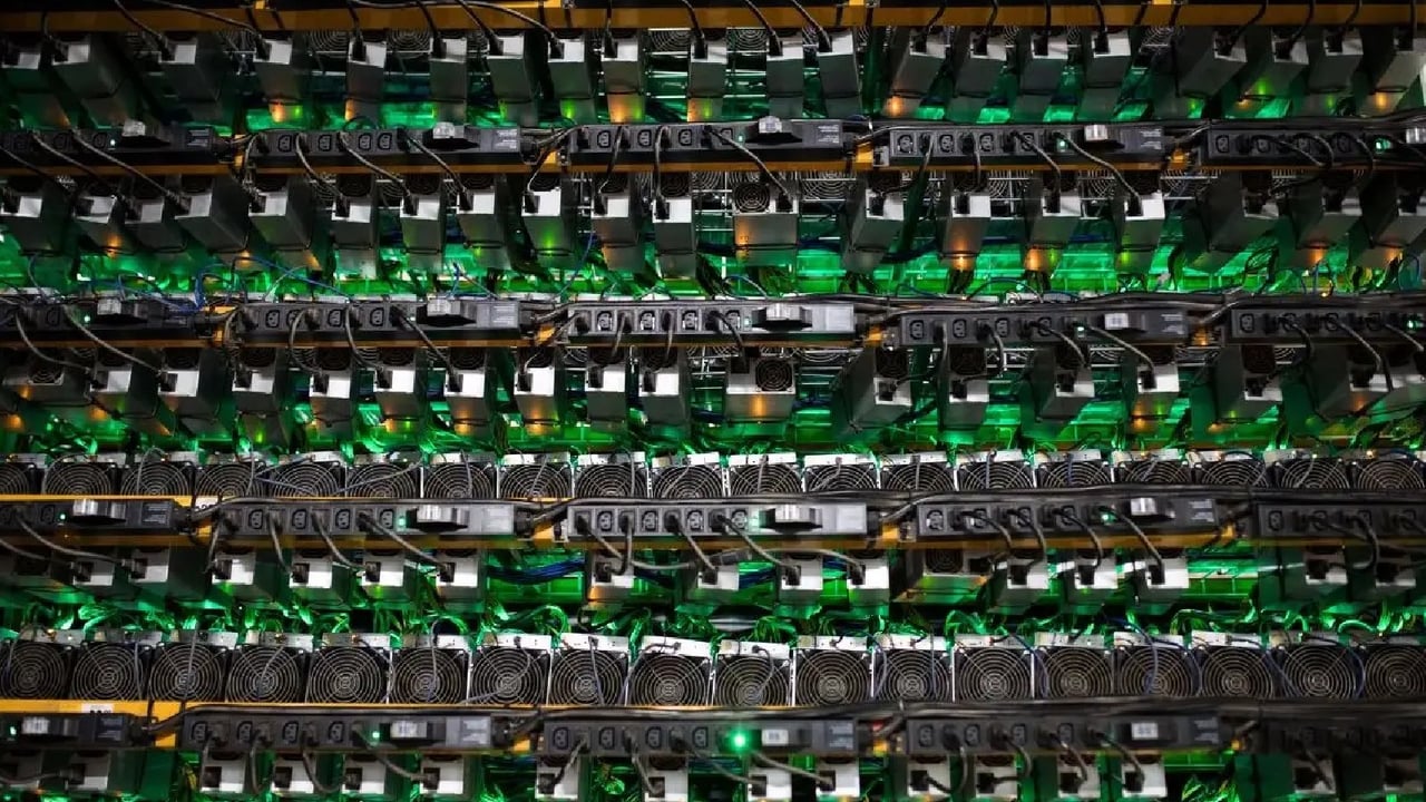 Bitcoin madenciliği yapan şirketlerin zararları artıyor 65 Bitcoin madenciliği