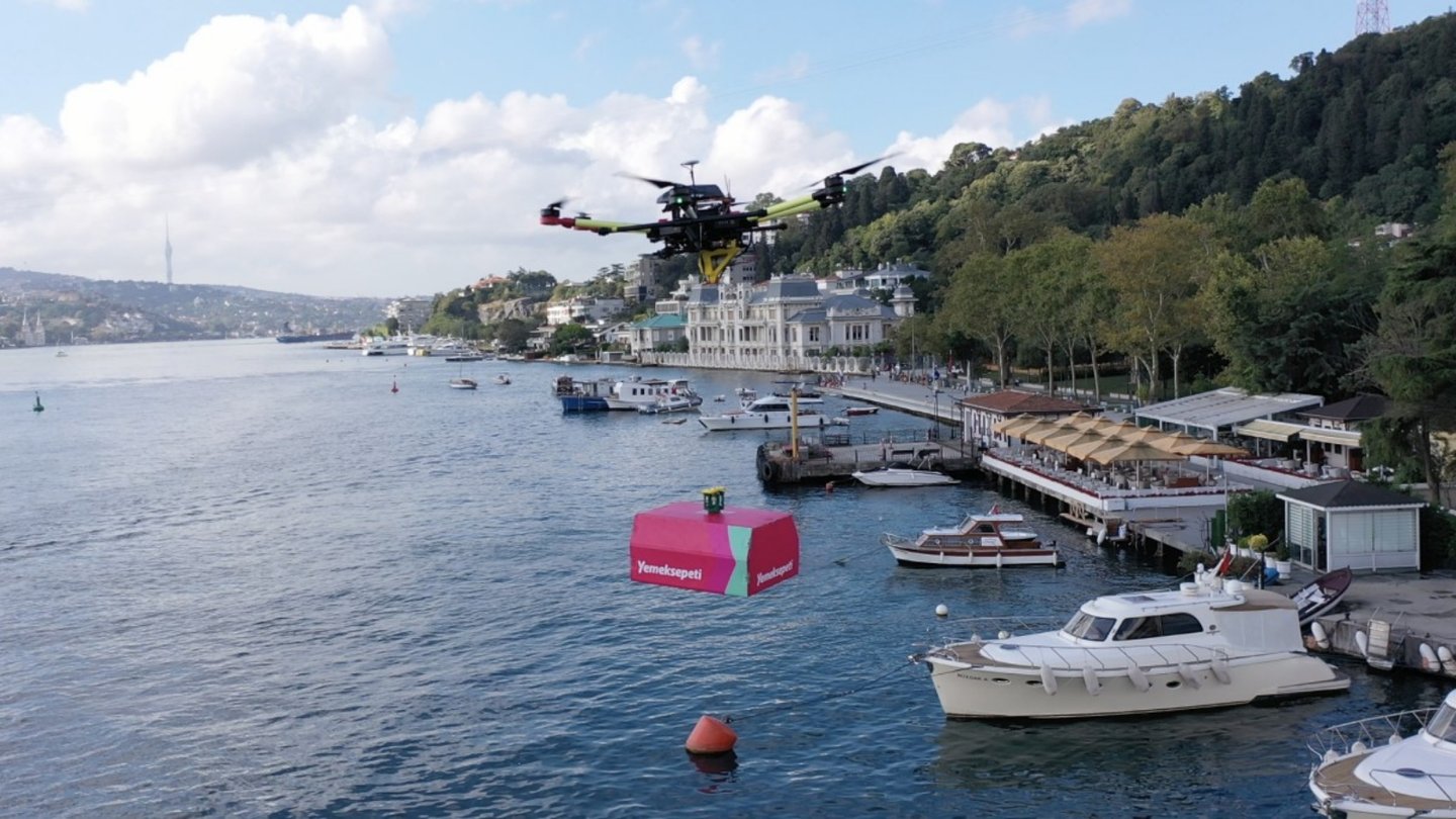 Yemeksepeti drone ile teslimata başladı 65 Yemeksepeti drone ile teslimata başladı