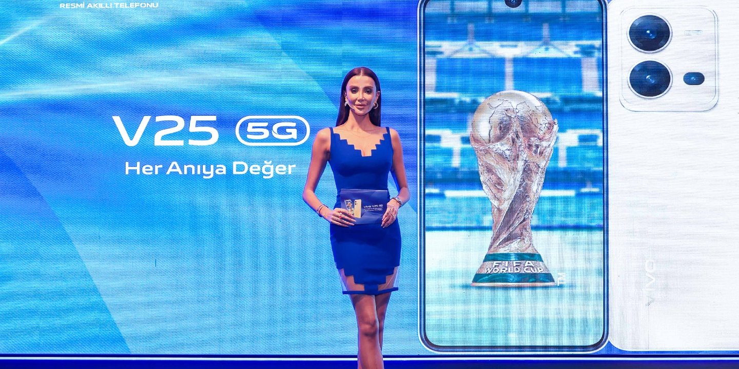 Özge Ulusoy'dan Vivo V25 ile sonsuzluk selfiesi 1 Özge Ulusoy