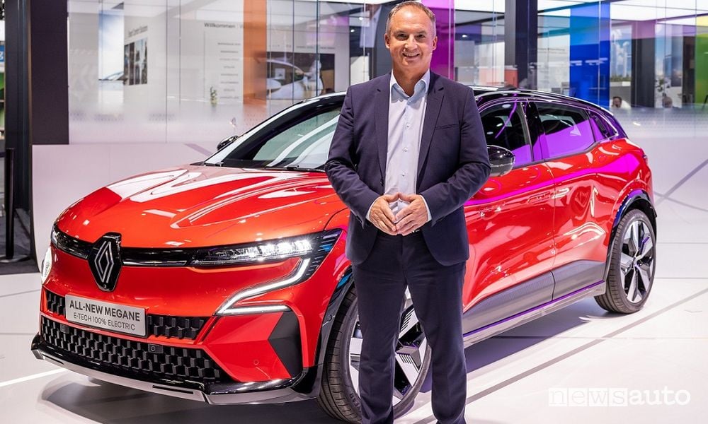 <strong>Yeni CEO, Renault’u dönüştürecek</strong> 1 renault