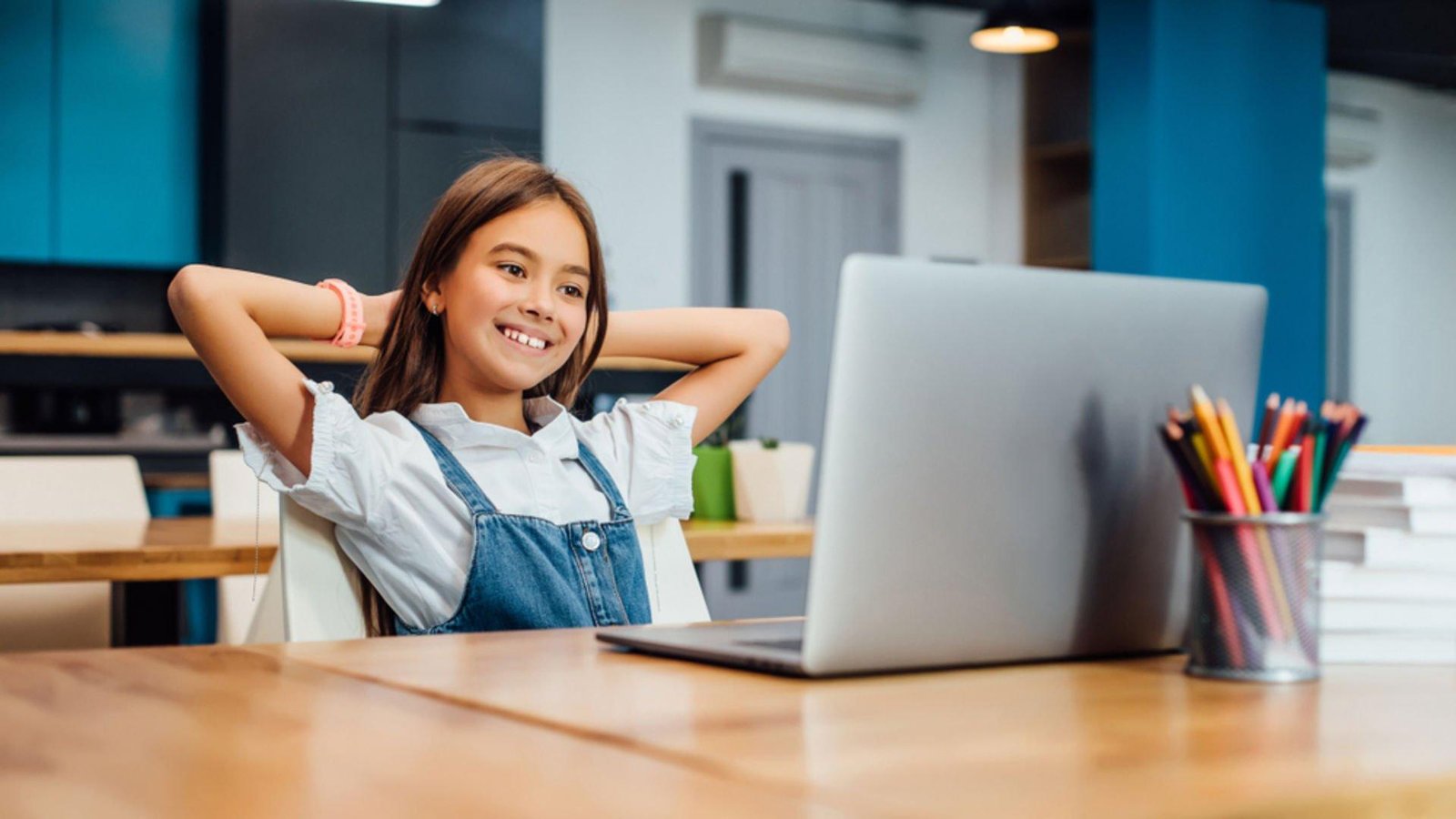 Depremden etkilenen çocuklar için eğitim platformu kuruldu 66 onlineegitim