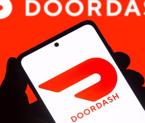 DoorDash, Çarşamba günü yaptığı açıklamada Chase ile ortak kredi kartı çıkaracağını duyurdu.