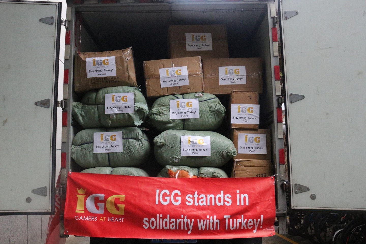 <strong>IGG Deprem Bölgesine Yardım Elini Uzattı</strong> 67