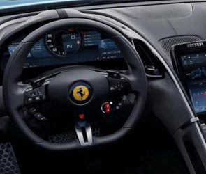 Ferrari otomobiller Samsung'un OLED ekranlarıyla bir araya gelecek.