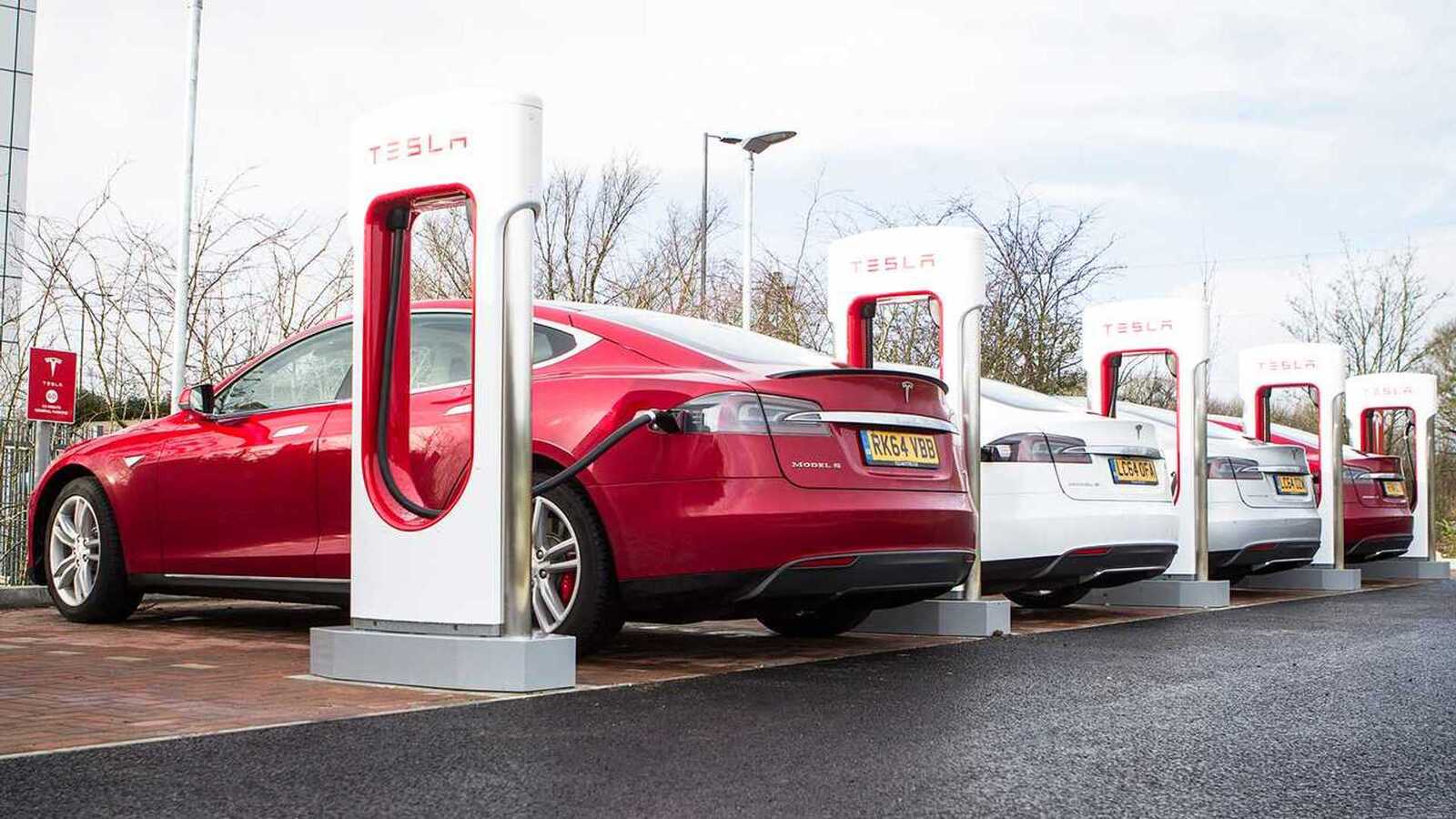 Tesla, Supercharger istasyonlarına yeni bir ücretlendirme getiriyor 66 Tesla Supercharger