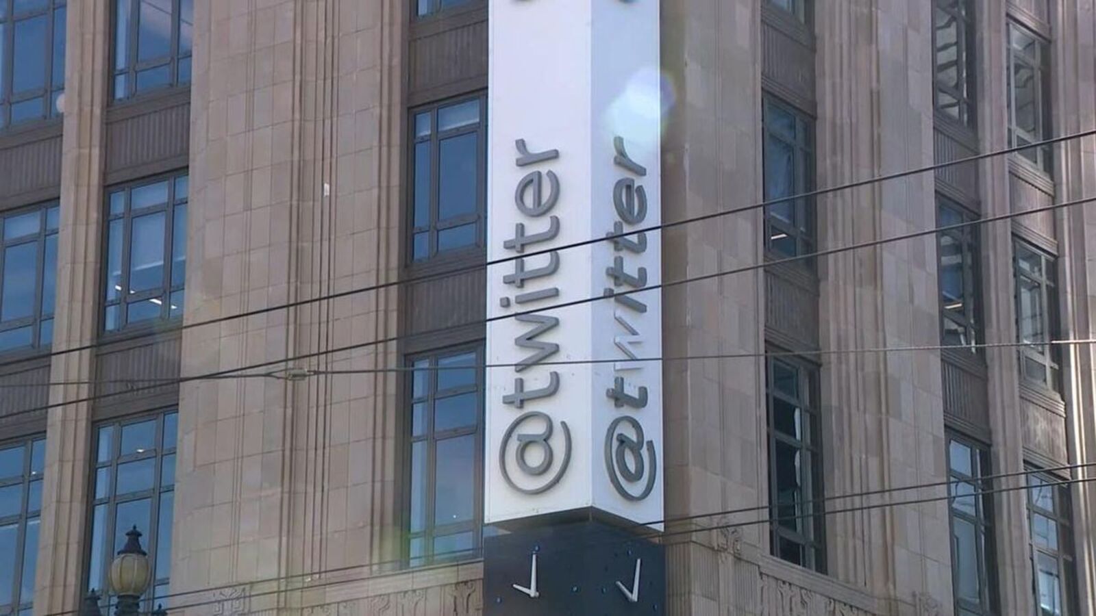 Elon Musk tabeladaki "w" harfini kaldırdı:Twitter'ın yeni adı "Titter" mı olacak? 67 Twitter'ın yeni adı "Titter" mı olacak?