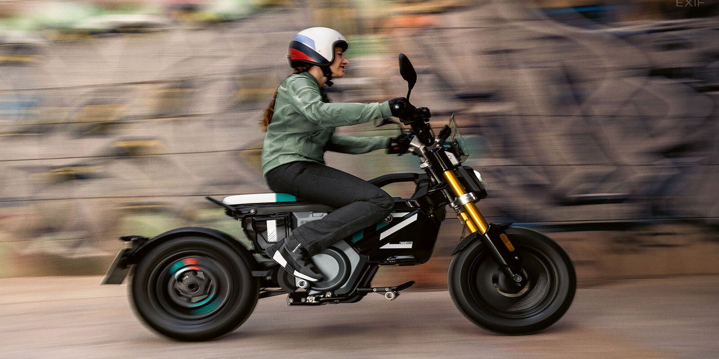BMW, CE 02 elektrikli scooter modeliyle şehir içi ulaşım alanında ilerliyor 1 BMW, CE 02 elektrikli scooter modeliyle şehir içi ulaşım alanında ilerliyor