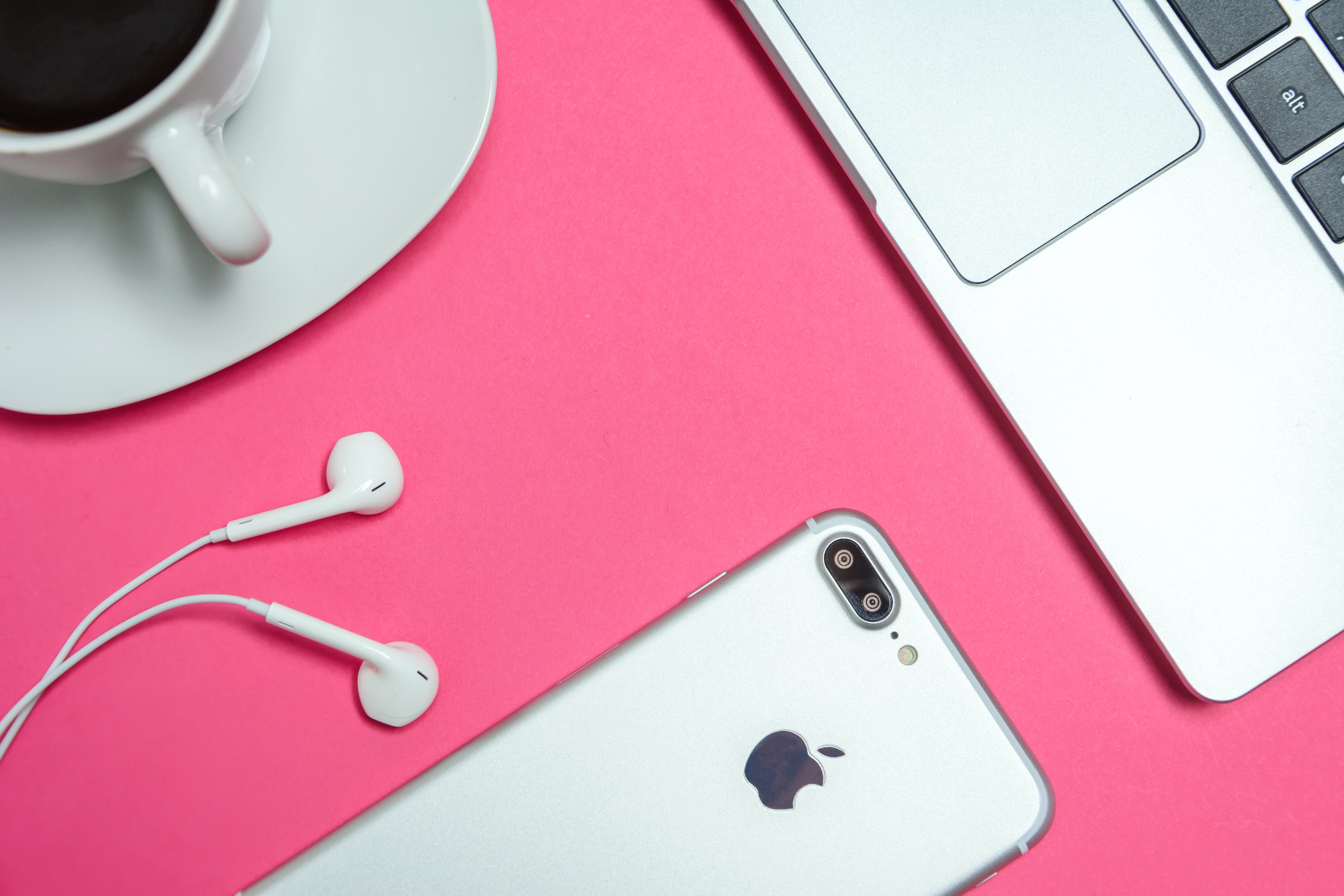 Apple iPhone 16 Serisi ile ilgili son kararı veriyor 66 Apple'ın Yeni iPhone 16'da Snapdragon X75 Modemini kullanılması bekleniyor.