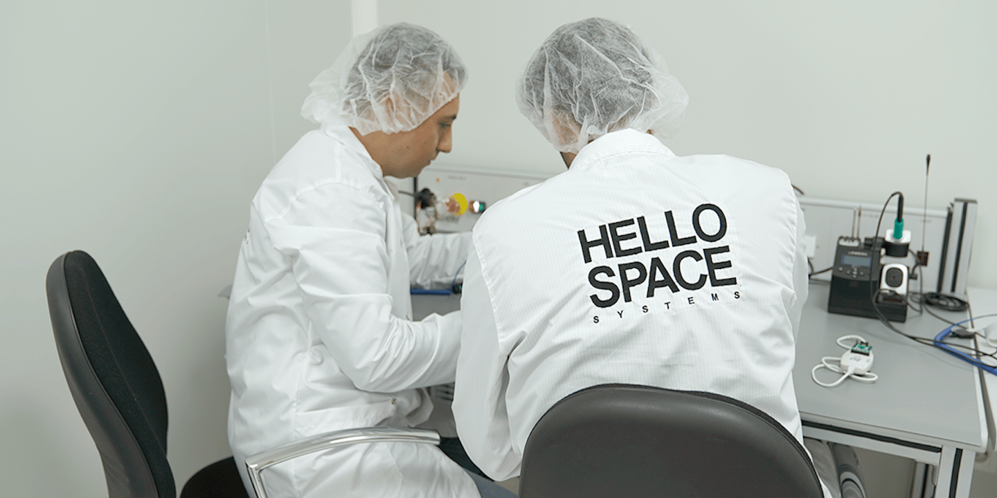 Yerli uzay teknolojileri girişimi Hello Space'den yeni adım: Uzaya iki uydu daha gönderdi 1 Yerli uzay teknolojileri girişimi Hello Space'den yeni adım: Uzaya iki uydu daha gönderdi