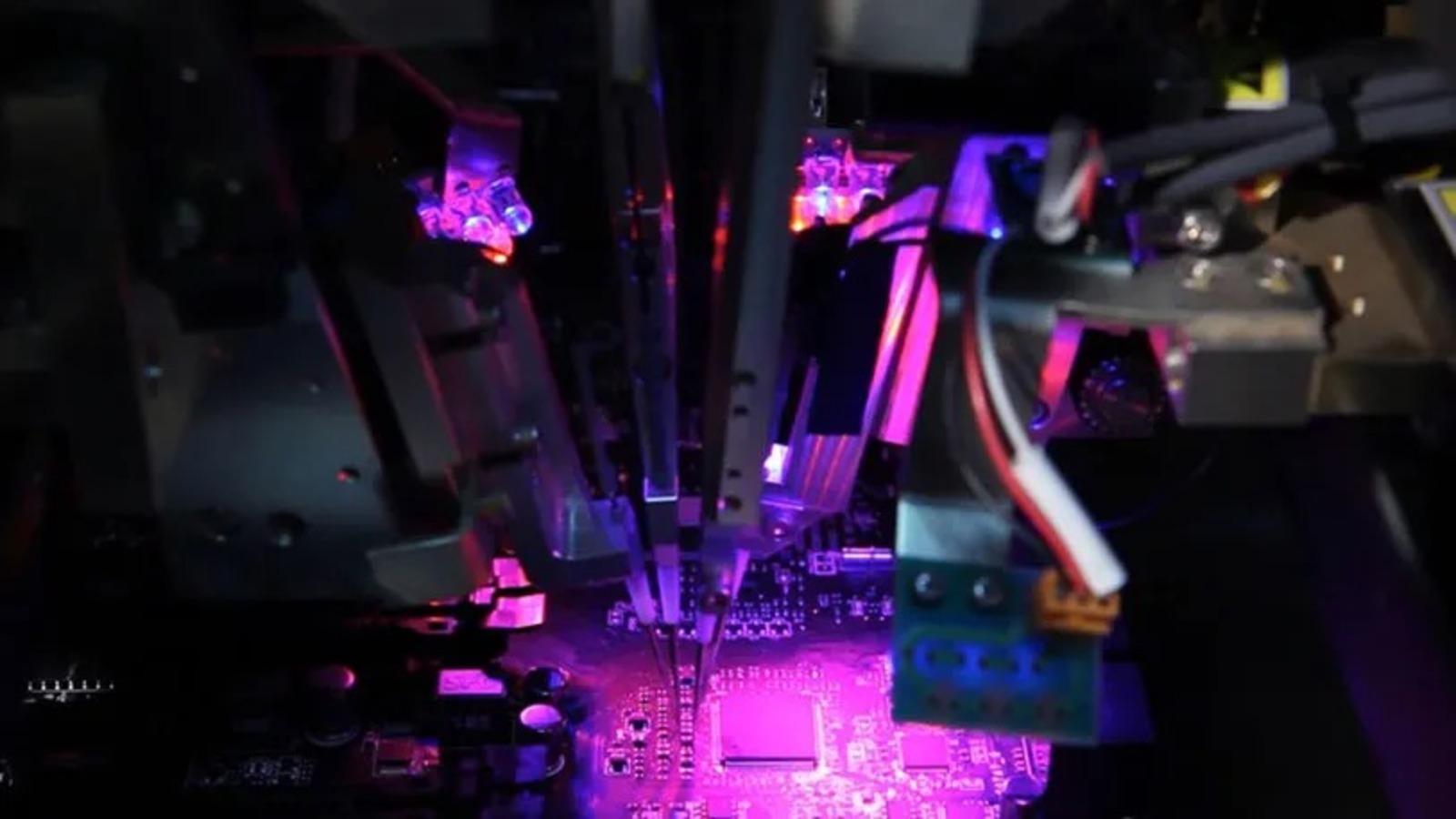 MSI Trident Titanium 14. nesil masaüstü bilgisayarların fiyatlandırması
