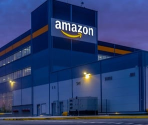 Amazon kurucusu Jeff Bezos, şirketteki bazı hisselerini zaman içinde satma kararı aldığını duyurdu. İşte detayları haberimizde sizler için derledik.