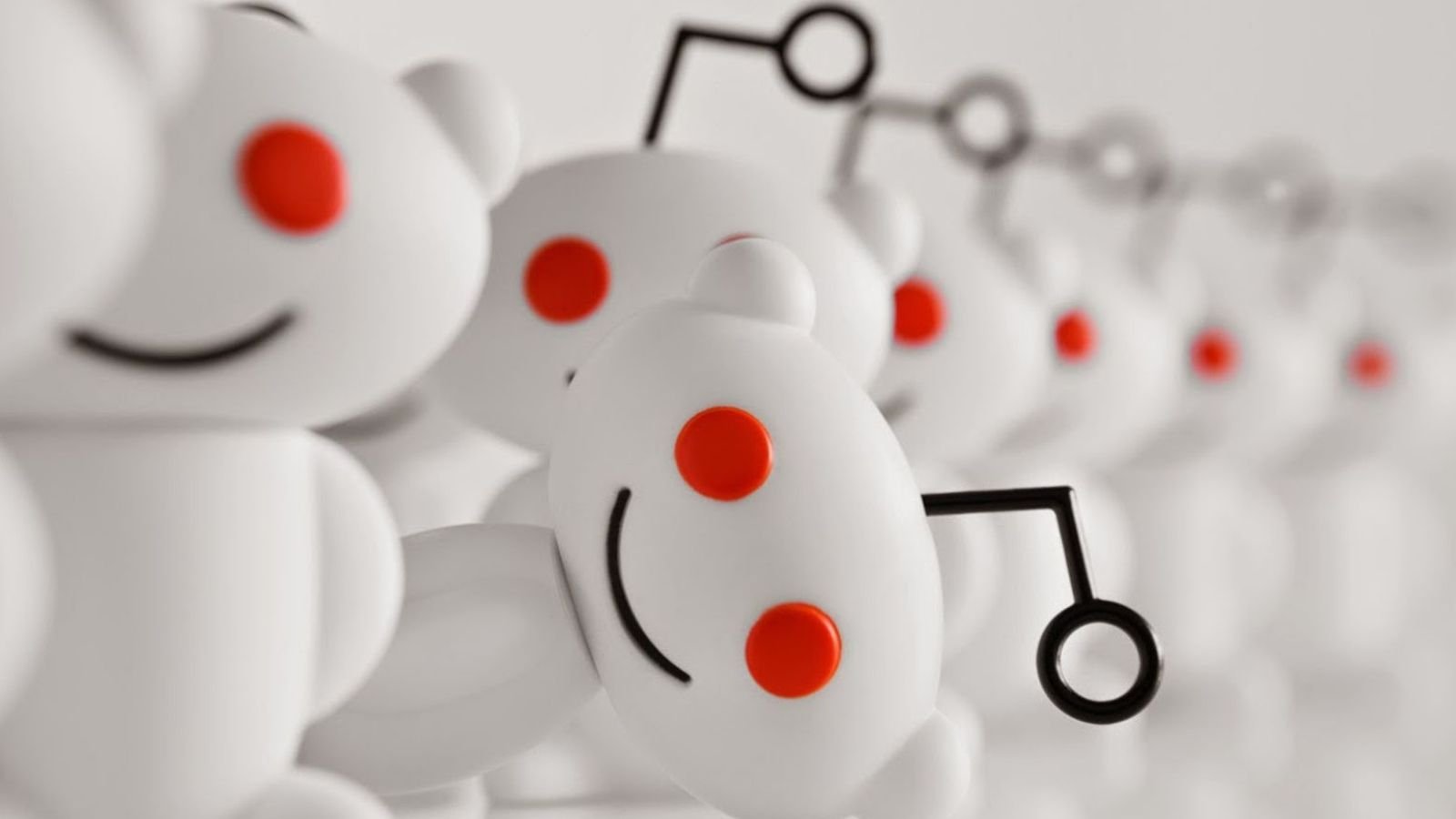 Reddit, Halka Arz Başvurusu Gerçekleştirdi! 3 Reddit (bir Amerikan sosyal haber, tartışma sitesidir.), halka arz başvurusu için doldurduğu S-1 belgesi ile birlikte güncel verilerini paylaşmış oldu.