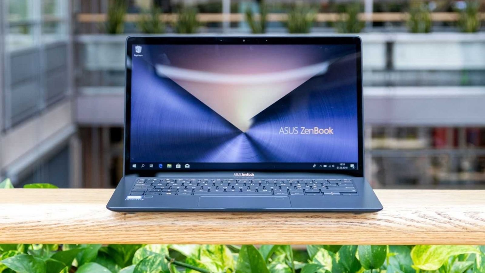 ASUS markası, Zenbook serisinin en son üyesi olan Zenbook 13 2024'ü resmi olarak piyasaya sürüşünü gerçekleştirdi.