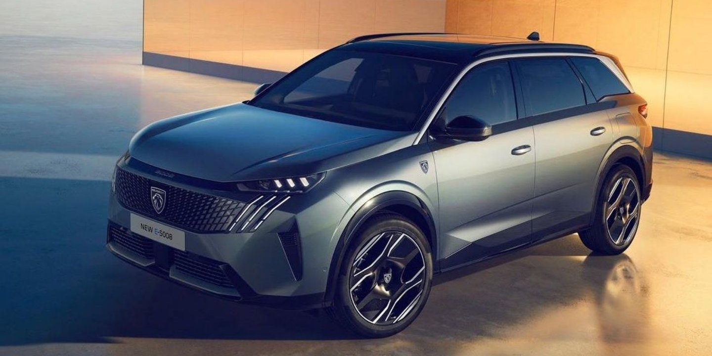 Elektrikli Peugeot E-5008 Görücüye Sunuldu 1 Elektrikli otomobil yeni Peugeot E-5008 görücüye çıktı. Markanın en büyük aracı ve direkt olarak geniş ailelere hitap etmekte.