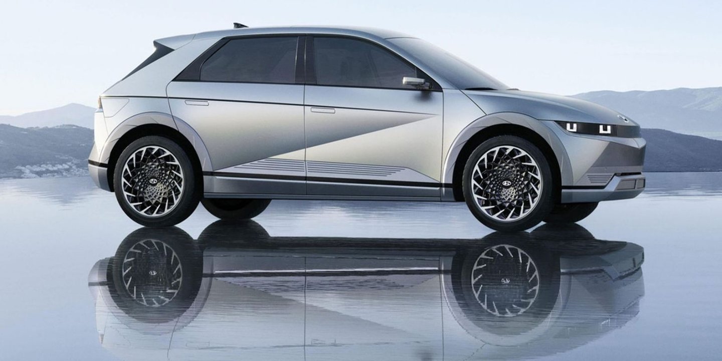 Önemli iyileştirmeleri taşımakta olan 2025 Hyundai IONIQ 5 bugün itibarıyla alıcılarının ilgisine sunuldu. 