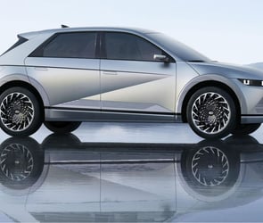 Önemli iyileştirmeleri taşımakta olan 2025 Hyundai IONIQ 5 bugün itibarıyla alıcılarının ilgisine sunuldu. 