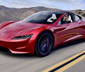 Merak duyulan elektrikli otomobilden yeni bilgiler sızdırılıyor. Tesla Roadster araba için gelen son bilgiler ise çok yadırgandı.