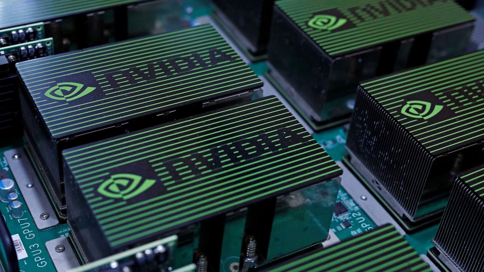 Nvidia şirketi, bir süredir Blackwell mimarisine dayanan yeni nesil GeForce RTX 50 ekran kartları üzerinde çalışmakta. 