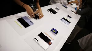 Samsung'un Katlanabilir Cihazları Rekabete Karşı