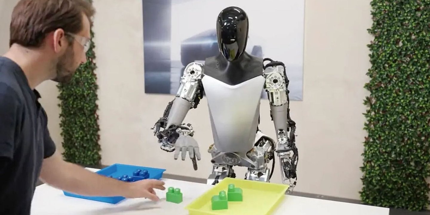 Tesla markası, insansı robot Tesla Optimus için yeni bir videosunu yayınladı. Artık fabrikada çalışabiliyor. İşte detayları sizler için derledik…