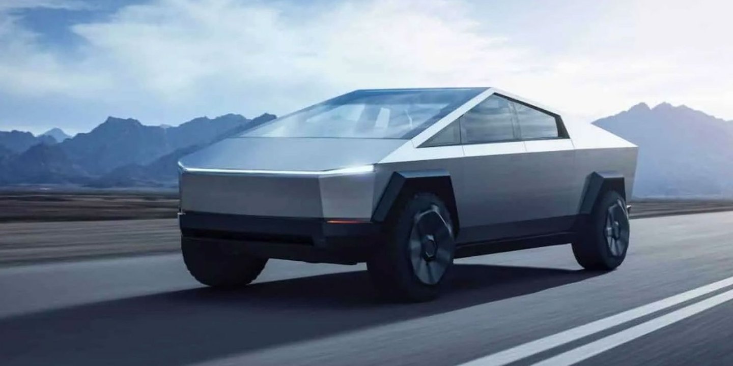 Tesla şirketi tarafından dünyanın en sağlam arabası olarak tanıtılan Tesla Cybertruck, İstanbul Havalimanı çevresinde gözüktü.