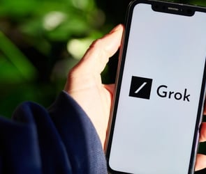 Elon Musk’ın sahibi olduğu sosyal medya sitesi X'e yapay zeka destekli yeni bir özellik daha eklenecek. Stories on X ‘X'te Hikayeler’ adı verilen özelliği