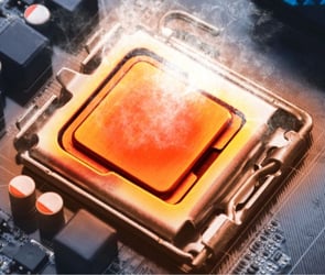 Bugünlerde 13. ve 14. nesil i9 işlemcilerde yaşanan sorunlar nedeniyle açıklamalarda bulunan Intel, sorunun kendilerinden değil de anakartlardan kaynaklandığını duyurdu.