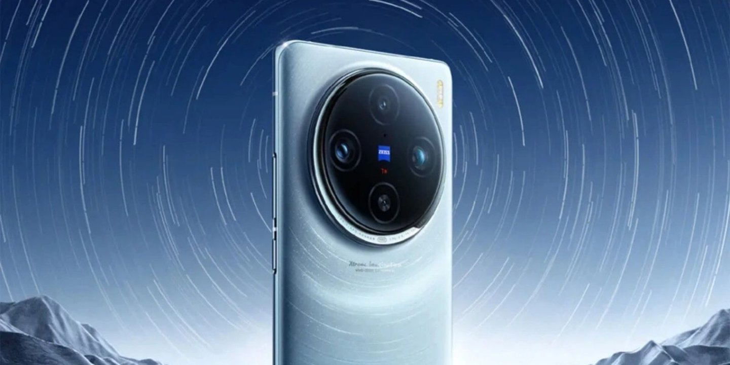 Vivo X100s, AnTuTu Test Sonuçlarında Rakiplerini Ezdi 1 İlgiyle beklenen Vivo X100s'in AnTuTu test sonuçları yayınlandı. Vivo şirketi ürün müdürü Han Boxiao'nun yaptığı paylaşıma göre, telefon mükemmel bir skoru elinde tuttu.