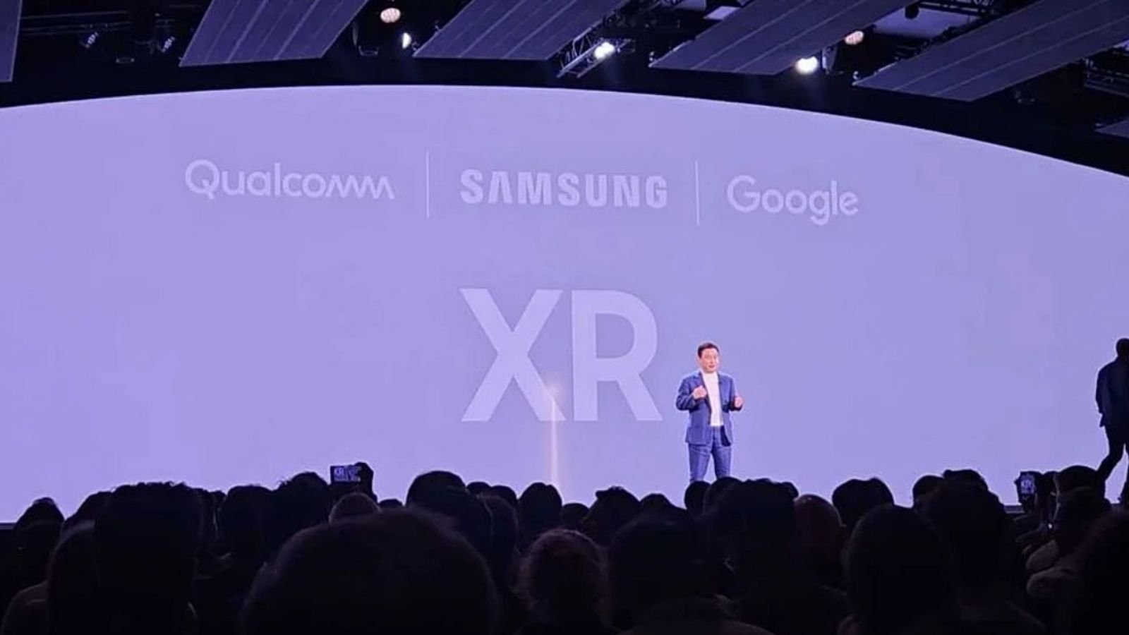 Samsung, Apple Vision Pro’ya Rakip Olan AR Başlığını Tanıttı! 2 Samsung, Apple Vision Pro’ya Rakip Olan Yeni AR Başlığını Tanıttı !
