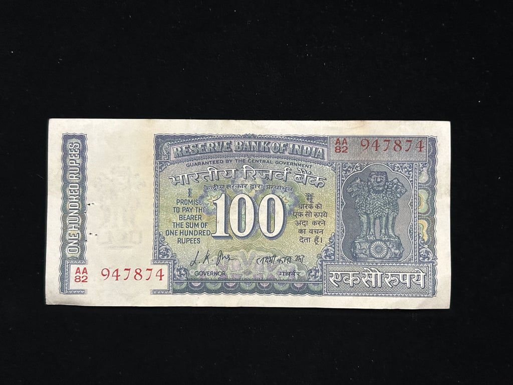 India,  Rupees 100 Banknotes, Gandhi Issue, Sign. L.K. Jha