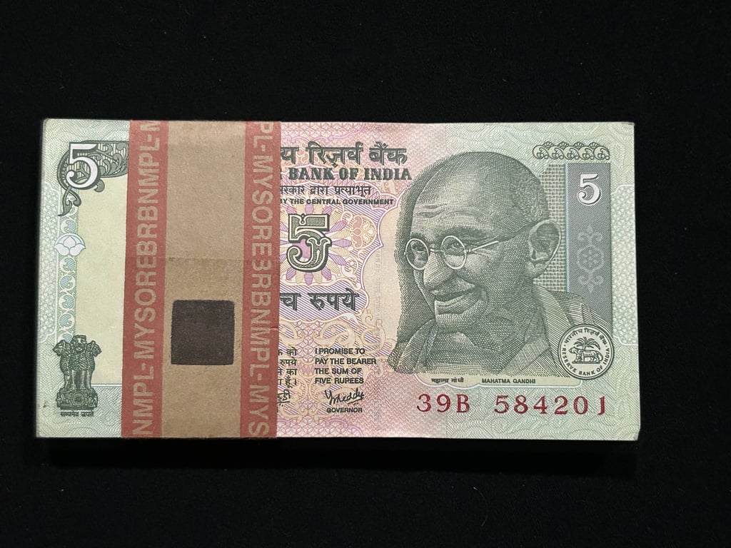 India, Rupees 5 Complete Serial Bundle of 100 Notes, Holy Fancy Serial Number Ending 214 (RAM) & 222, Gandhi Series, Sign. Y.V. Reddy, Inset Plain, UNC