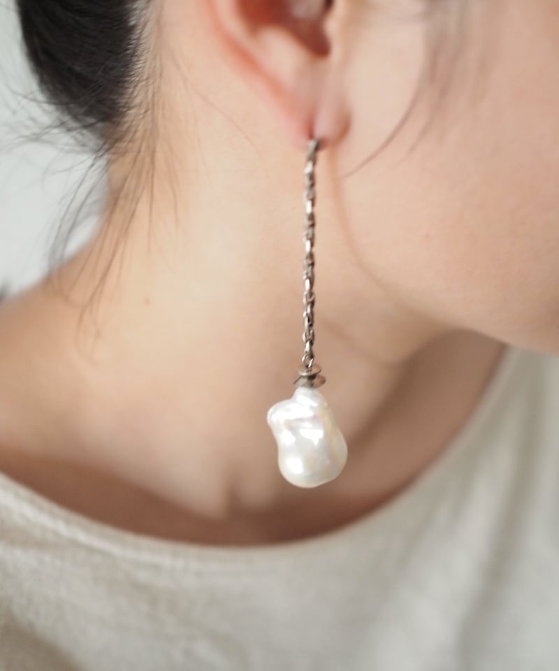 POMPEII baroque pearl pierce/earring | ADER.bijoux