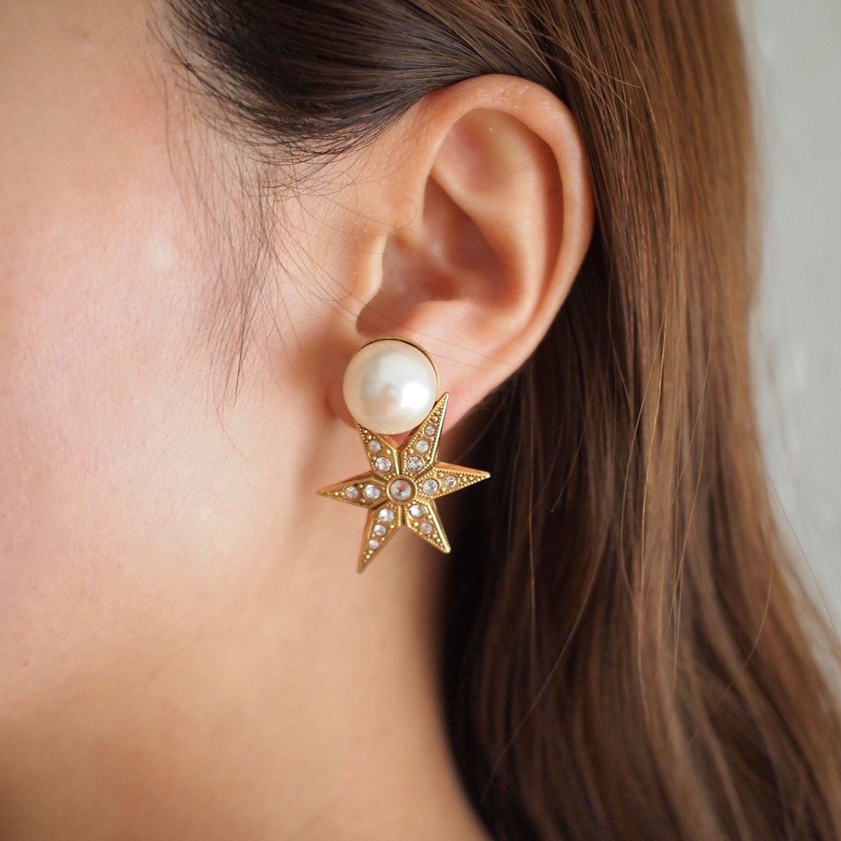 STAR pearl pierce (gold) | ADER.bijoux