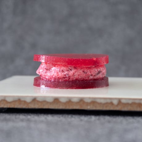 太陽を閉じ込めたバターサンド。