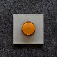木の実時雨（メープルの琥珀羹とローストくるみのプラリネ）