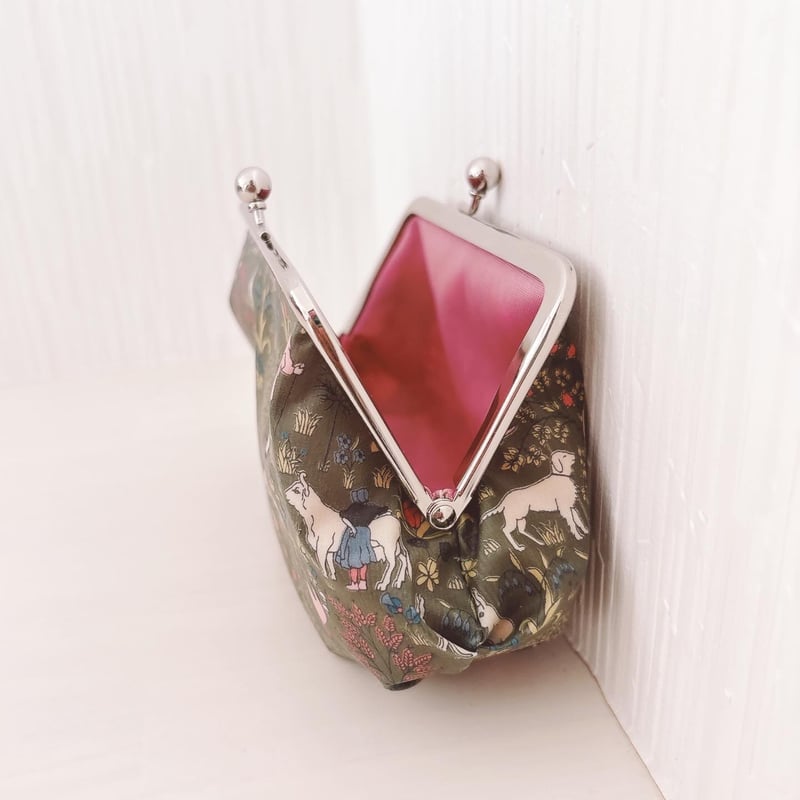 お嬢様のミニポーチ（ラミネート） | knot