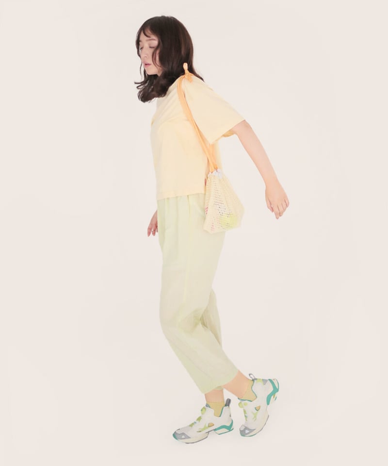 メッシュの巾着バッグ クリーム | chocoshoe online store