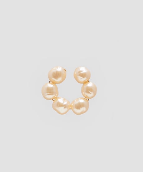 nemunemu baroque pearl ear cuff