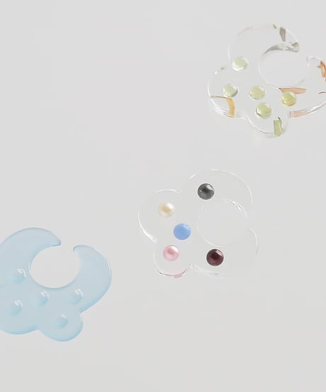 nemunemu dot acryl earcuff  no.2
