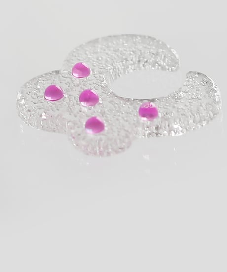 nemunemu dot acryl earcuff