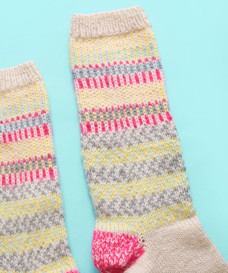 色づかいの編み小物 靴下の糸セット | chocoshoe online store