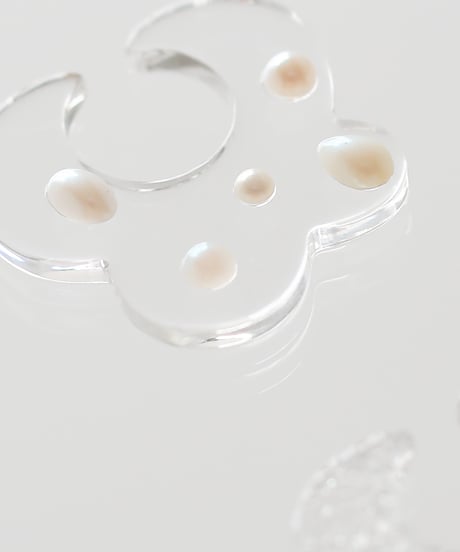 nemunemu dot acryl earcuff