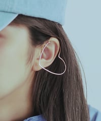 nemunemu big heart ear cuff
