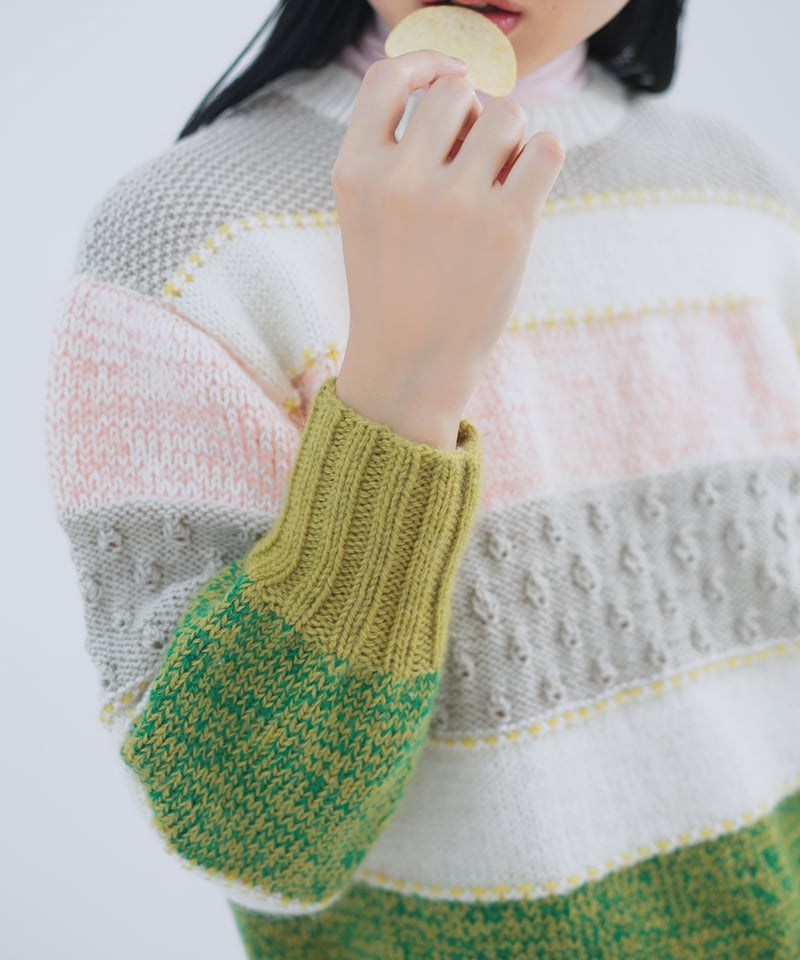 DARUMA PATTERN BOOK 9 カラーワークプルオーバーのキット Mさんカラー