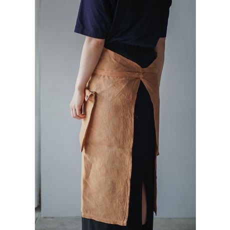 MARU TO / Packable Apron / cacao husk