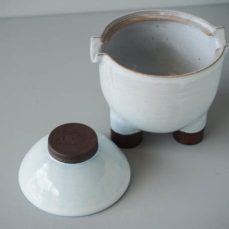 E&Y / pots (o)