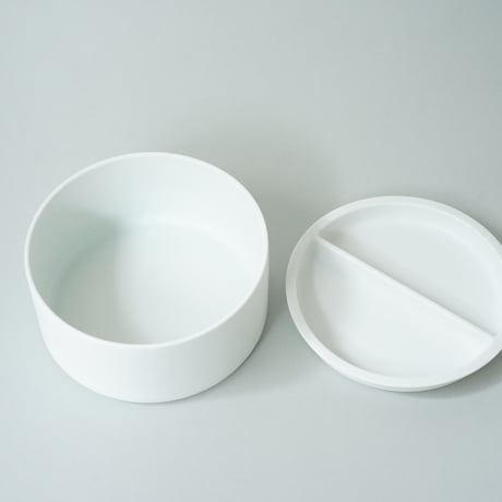 Container L / White