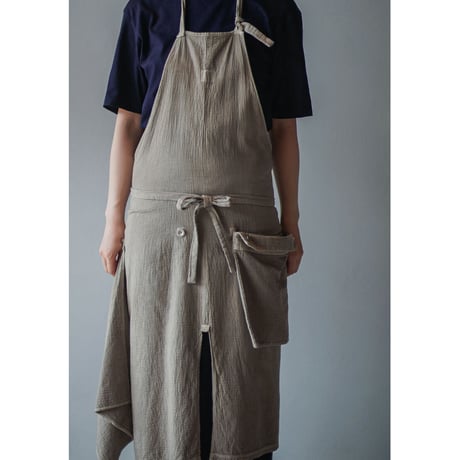 MARU TO / Packable Apron / logwood / cont別注