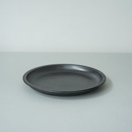 Plate 200 / Black