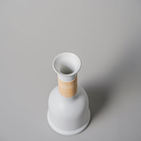NOTA&design / JUGGLING VASE / white